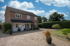 3, Churchwood, Halesworth IP19 8PD