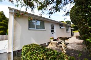 8, Nicholas Meadow, Callington PL17 8DE