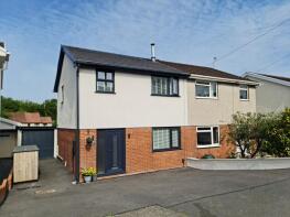 58, Brithwen Road, Waunarlwydd, Swansea SA5 4QT