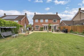 18, Dukes Meadow, Bury St. Edmunds IP30 0HR
