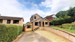 11 Hillside Cottage, The Green, Old Denaby, Doncaster DN12 4JZ