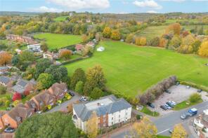 6, Donnington Elms, Oxford Road, Newbury RG14 2JF