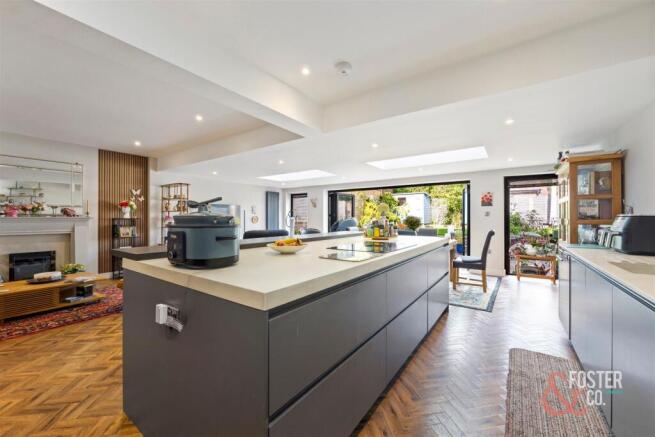 Woodland Drive, Ridgeways-015.JPG