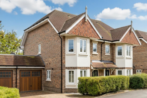 11, Beechcroft, Haywards Heath RH16 4FU
