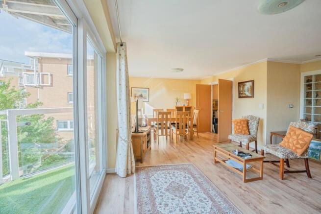 Living/Dining Area