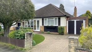 18, Rosewood Drive, Enfield EN2 9BT