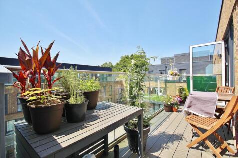 Swan Court, Swan Street, Isleworth TW7