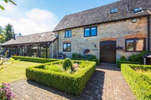 East House, Kendricks Barn, Church Bank, Binton CV37 9TJ
