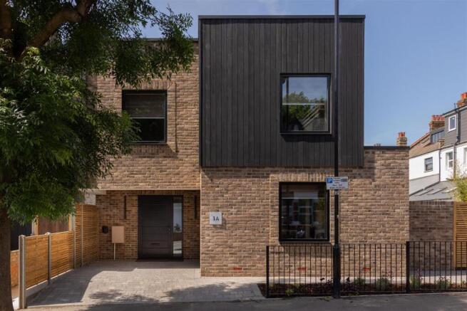 Fulready Road, E10