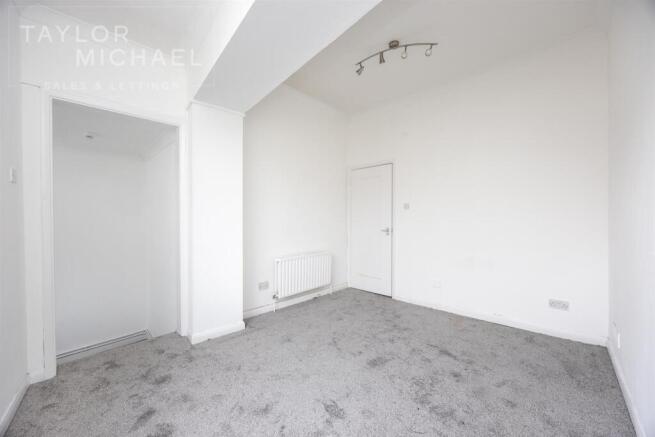 Studio Room