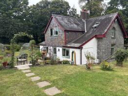 The Gate House, Llanwrda To Llandovery, Llandovery SA20 0EP