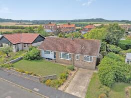 37, Pine Walk, Holt NR25 7HJ
