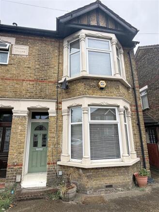 Havering Rd, RM1 For Sale by Barrain London Estate