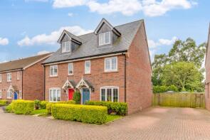 43, Garden Fields, Hitchin SG5 3DF