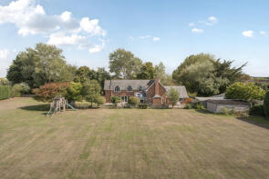 Hacienda, Lipe Lane, Henlade, Taunton TA3 5HZ