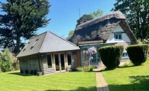 Primrose Cottage, Reading Road, Cane End, Reading RG4 9HG