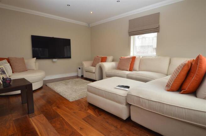 1st reception room.JPG