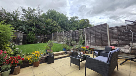 Flint Close*, Southam, CV47