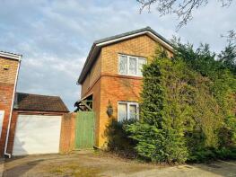 26, Fairford Crescent, Downhead Park, Milton Keynes MK15 9AQ