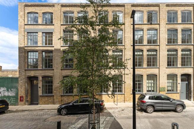 Hollybush Gardens, E2