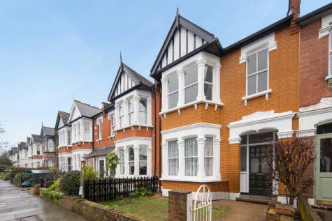 Clavering Road, Aldersbrook