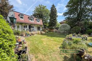 40 Willow Tree Cottage, Friary Road, Wraysbury, Staines-upon-thames TW19 5JP