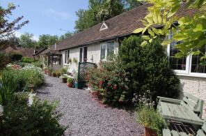 Sowberry Cottage, Road Running Through Moulsford, Moulsford, Wallingford OX10 9JG