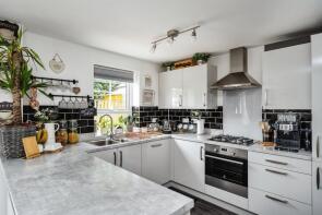 33, Cecil Griffiths Close, Neath SA11 3FF