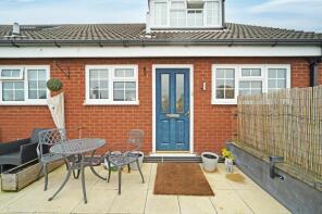 Flat 1, 2376, Stratford Road, Hockley Heath, Solihull B94 6QT