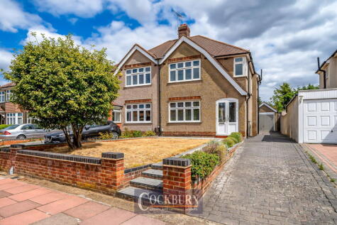 Highcombe Close, Mottingham, SE9