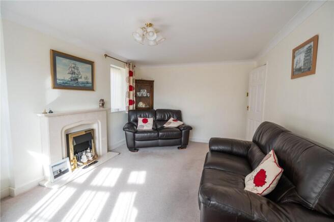 Living Room (2)