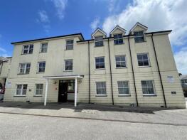 21, Jadeana Court, St. Austell PL25 4TQ