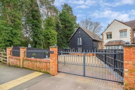 Clophill Road, Maulden, Bedfordshire, MK452AF