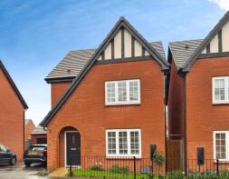 19, The Dovecote, Warwick CV34 8AY