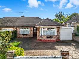 235, Woodside, Leigh-on-sea SS9 4TB