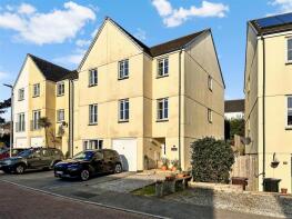 76, Swans Reach, Falmouth TR11 5GG