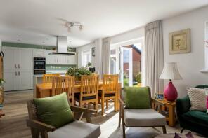 7, Jubilee Walk, Evesham WR11 8PL