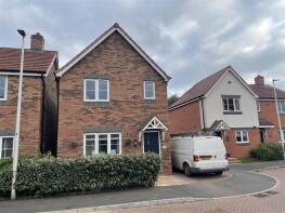 42, Galley View, Nuneaton CV10 9GT