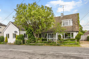 Little Chimes, Shirnall Hill, Lower Farringdon, Alton GU34 3DR