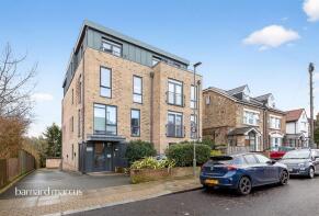 Flat 2, 124 Rosebay House, Friern Park, North Finchley, London N12 9LN