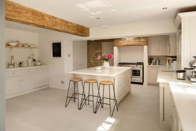 Kitchen/Dining Room