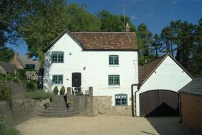 The Old Toll House, A4 Beckhampton Roaundabout East To Silbury Hill Car Park, Marlborough SN8 1QJ