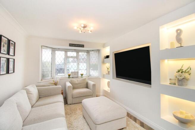 Lounge/Dining Room