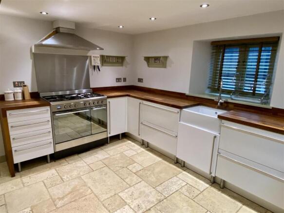 Kitchen.JPG