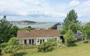2, Chichester Close, Bideford EX39 4JT