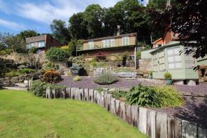 High Dee, Park Road, Newbridge, Wrexham LL14 3YY