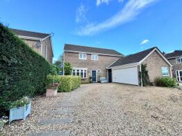 19, Harewood Close, Oakham LE15 7JZ