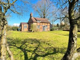 Reas Cottage, Main Road, Gloucester GL2 8BW
