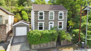 99 Troed Y Bryn, Neath Road, Neath SA11 4AN