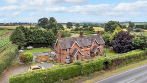16, Bromsgrove Road, Redcross, Chaddesley Corbett DY10 4PP
